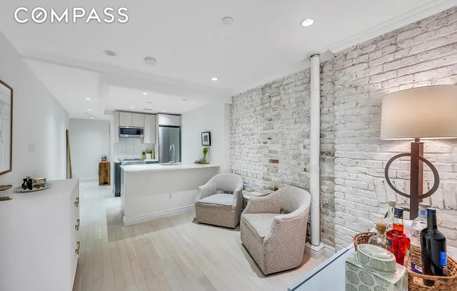 51 W 11 ST