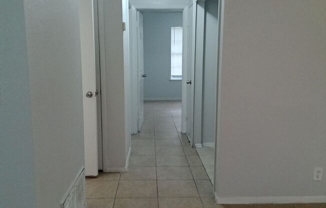 Elegant 2BR Home in NE San Antonio