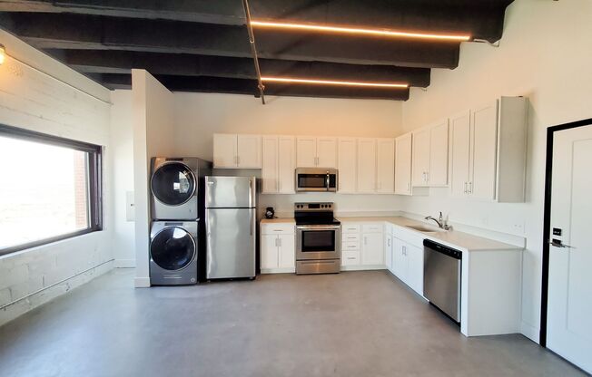 1 bed, 1 bath, 591 sqft, $1,105, Unit A306