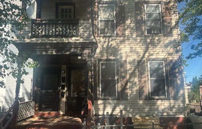 37 Hotchkiss St