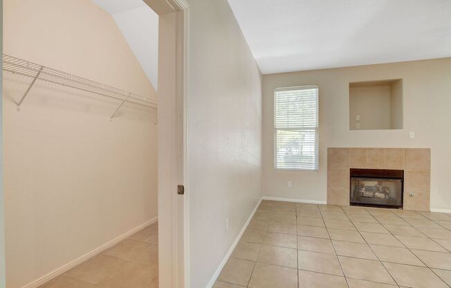 2 beds, 2 baths, $1,600