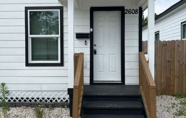 2608 Mills St- Ask About Our NO SECURITY DEPOSIT Option! *AirBnb host Friendly on Short Term Lease*