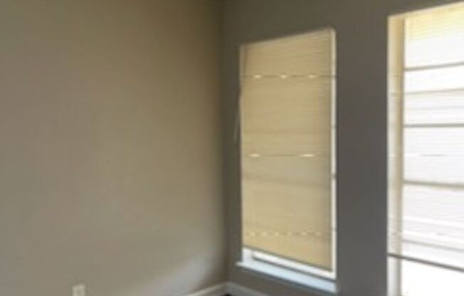 2 beds, 1.5 baths, 949 sqft, $1,450, Unit 281