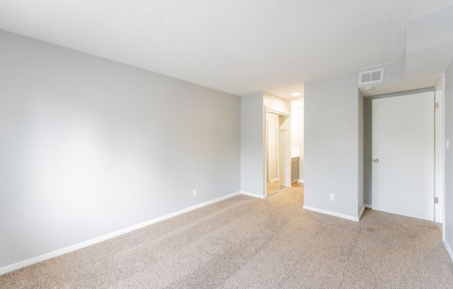 2 beds, 1 bath, 886 sqft, $1,125, Unit 421-25