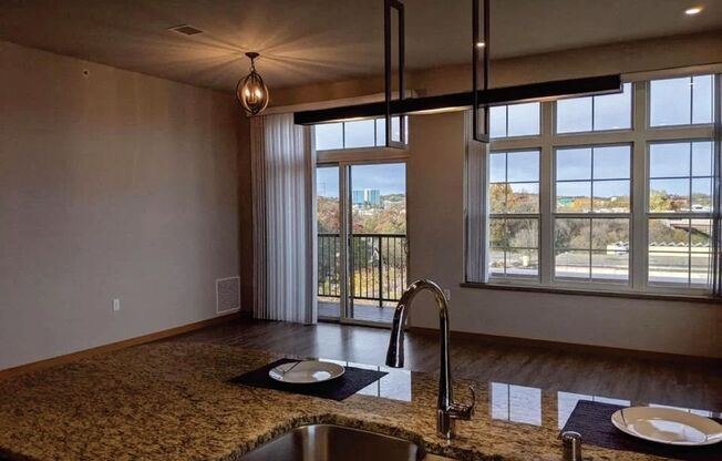 1 bed, 1 bath, 650 sqft, $1,695, Unit 7710-406