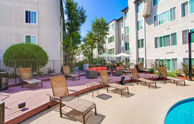 Pool lounges at Woodcliff Traditional-Style Apartments for Rent Near Beverly Hills