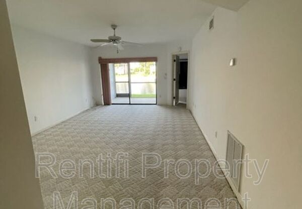 4626 SE 5 PL