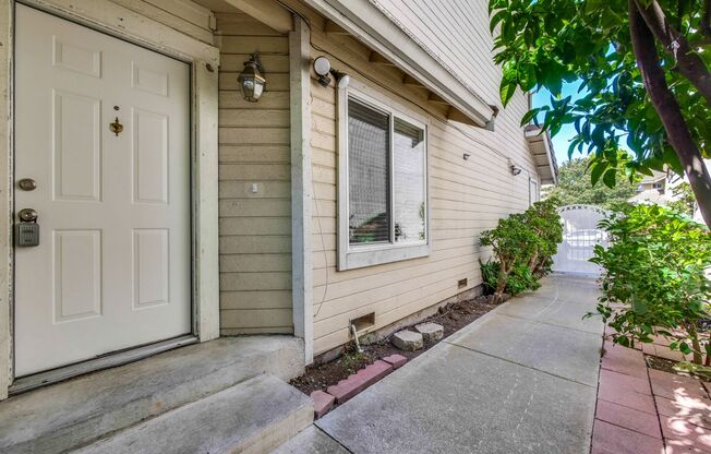 Hardwood Floors- A/C- Full Bedroom and Bath on First Floor: Fresh Paint