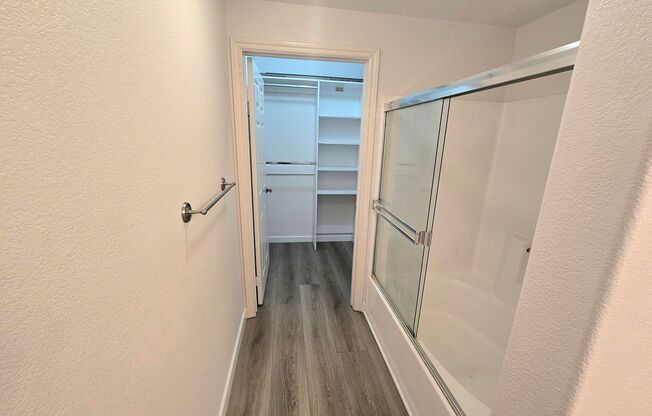 1 bed, 1 bath, $2,700, Unit UNIT A311