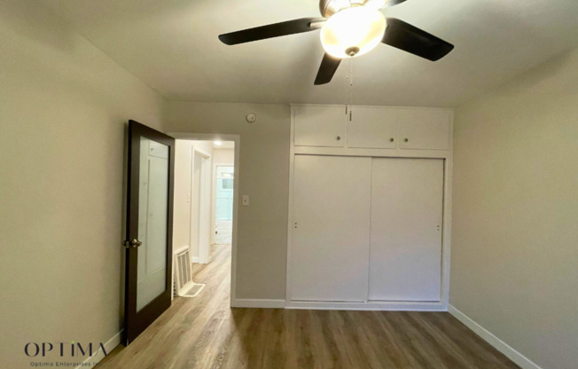 2 beds, 1 bath, $2,400, Unit 03