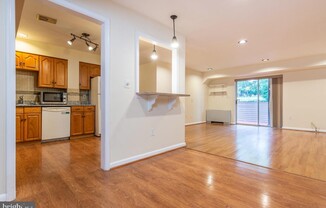 7400 LAKEVIEW DR