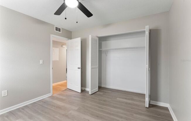 2 beds, 1 bath, $1,395, Unit APARTMENT A5