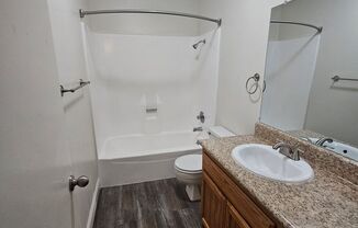 1 bed, 1 bath, 630 sqft, $1,285, Unit 16-227