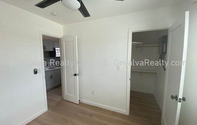 1 bed, 1 bath, 325 sqft, $1,000, Unit 10