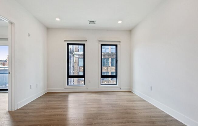 2 beds, 2 baths, 984 sqft, $2,850, Unit 203