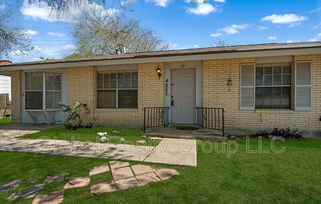 4862 CASTLE ARMS DR