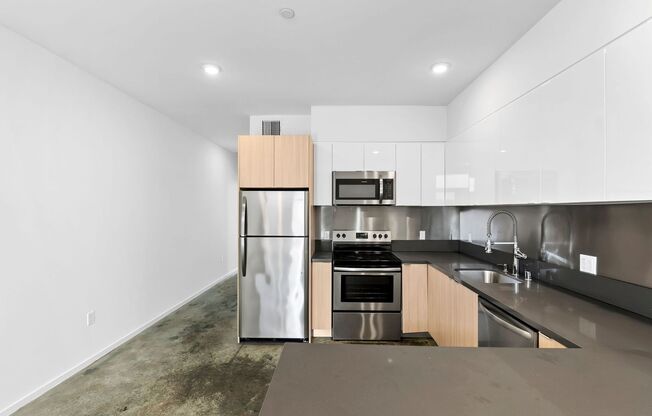 1 bed, 1 bath, 607 sqft, $2,195, Unit 212