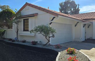 Mar Vista/Venice 3-bedroom home Contact 310.658.0774 to view