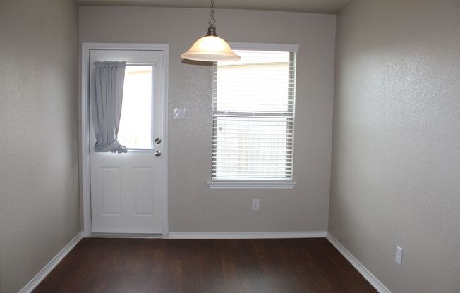 3 beds, 2 baths, $1,550