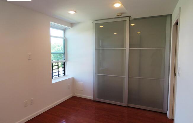 625 WALTON AVE