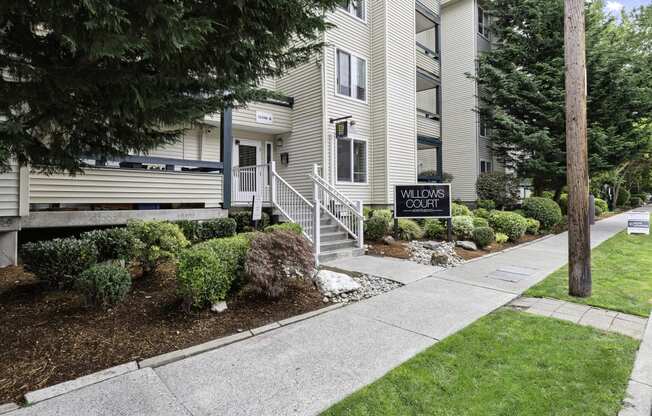 Walkway to Willows Court Apartment Homes, WA 98125