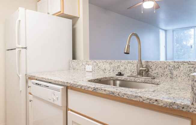 1 bed, 1 bath, 685 sqft, $1,540, Unit 120