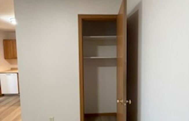 125 S Platten St
