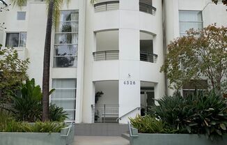 For Lease! Beautiful 2 Bedroom 2 Bathroom Studio City Condominium Ready for Move-In