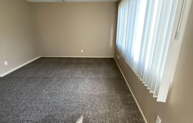 1 bed, 1 bath, 673 sqft, $1,009, Unit 12727S