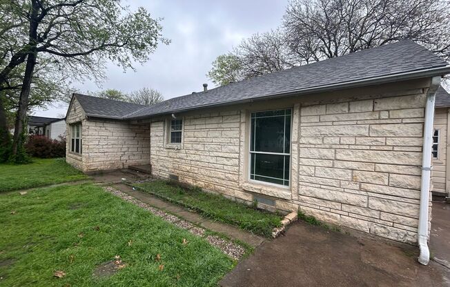 Experience the ultimate comfort of living in a 3-bedroom single-family home today!