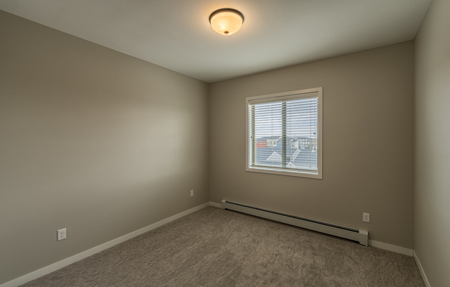 3 beds, 2 baths, 1,301 sqft, $1,725, Unit 302