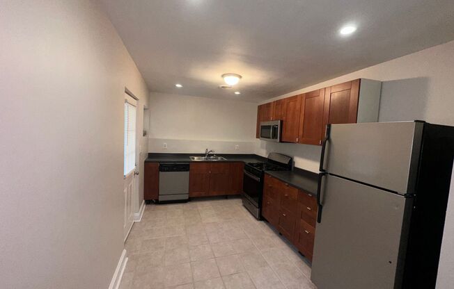 2212 Adams/2045 LaDawn