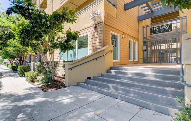 Updated 2 Bedroom Townhome in the Heart of Banker's Hill