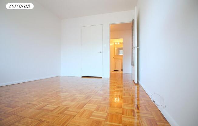 2 beds, 2 baths, $8,000, Unit 7G