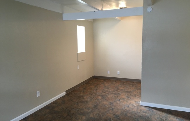 1 bed, 1 bath, 517 sqft, $775, Unit 160 Linden Street Unit 2