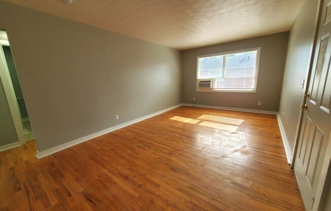 Redman Avenue 4602 - 4608