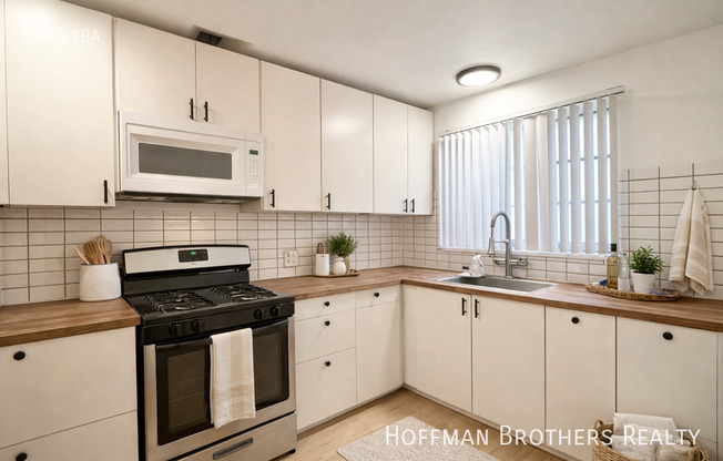 1839 S BEVERLY GLN BLVD