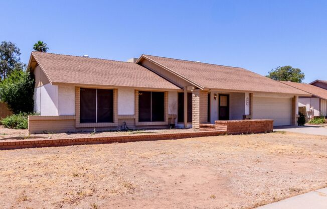 Comfortable 3-Bed, 2-Bath Home in Glendale!