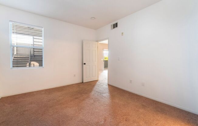 2 beds, 2 baths, $1,350, Unit UNIT 2099