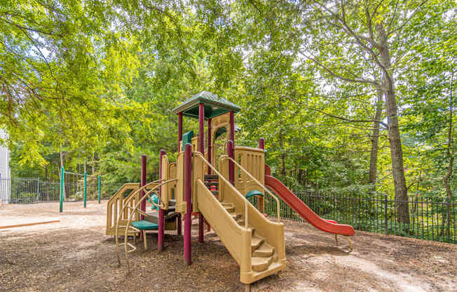 Dominium-Canterbury Ridge-Playground
