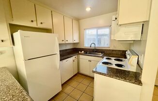 2 beds, 1 bath, $2,745, Unit Unit A