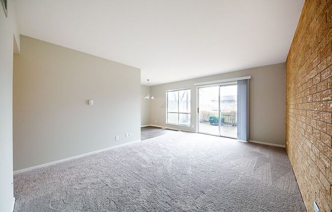 1 bed, 1 bath, 742 sqft, $930, Unit 2018