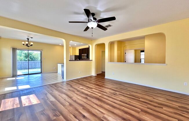 LEASING SPECIAL- $1000 OFF 2ND MONTH'S RENT