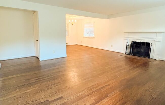 50's Rambler with 5 BR & 3 BA in One of the Best Locations in Arlington