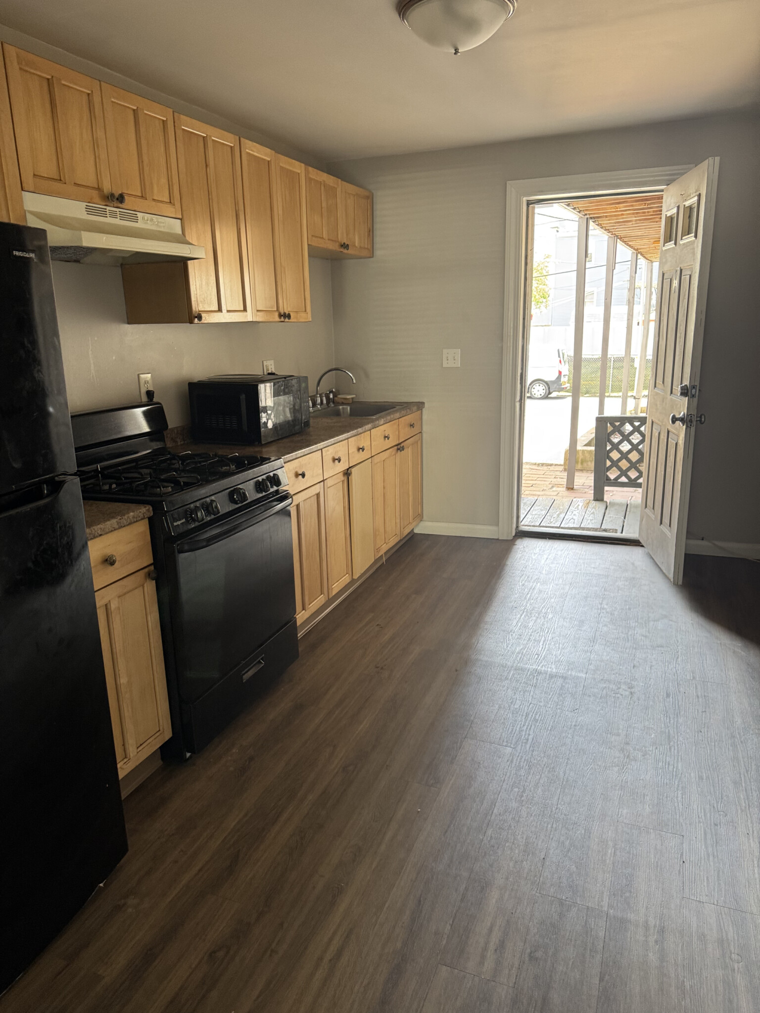 134 Pearl St 3