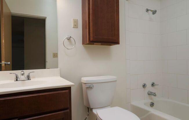 2 beds, 1 bath, 900 sqft, $1,349, Unit 104