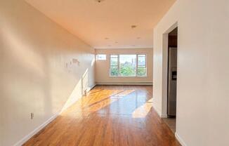 3 beds, 1 bath, 2,174 sqft, $3,700