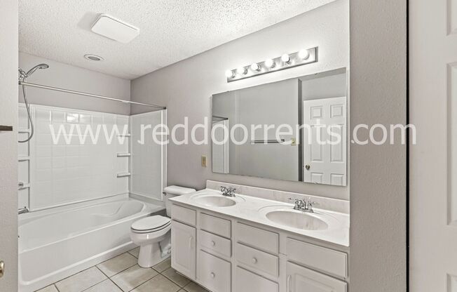 3 beds, 2.5 baths, $1,595