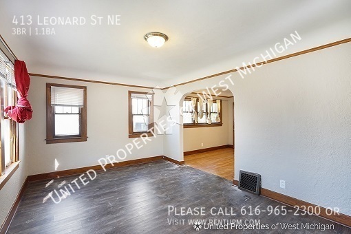 413 LEONARD ST NE