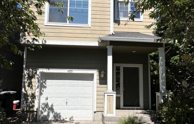 4353 SE Chelsea Lane ~ Surprisingly Spacious!